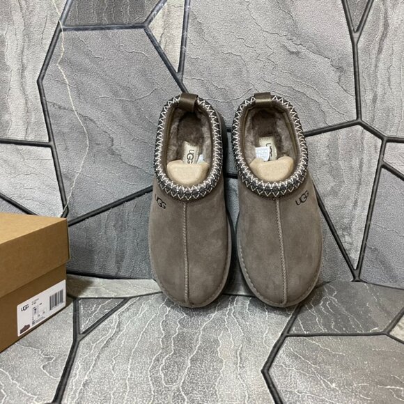 UGG Tazz Platform Shearling Lined Slipper - Picture 2 of 9